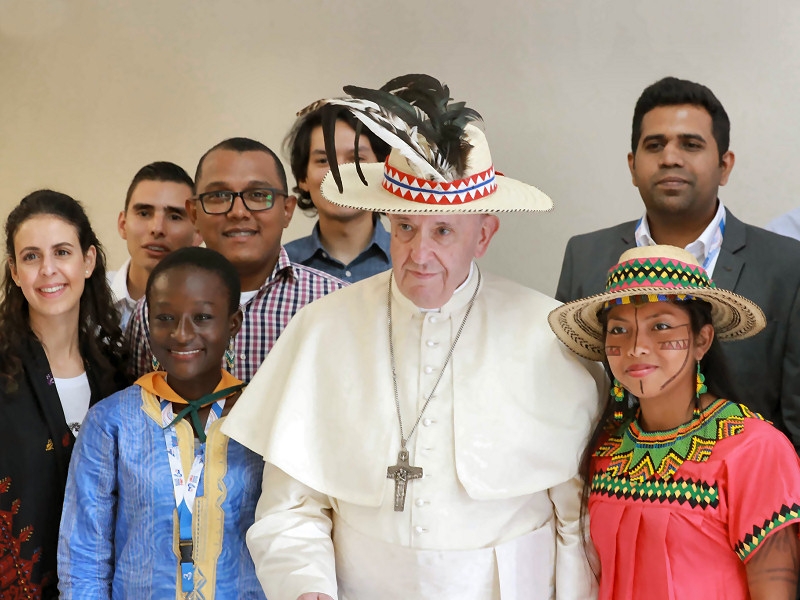 Sinodo dei vescovi sull&#039;Amazzonia, apre sacerdozio a diaconi permanenti sposati