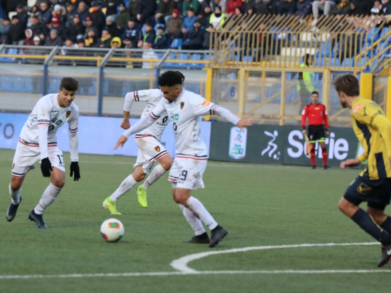 Cosenza condannato al 90’ da un penalty beffardo. Serie B - 19^ giornata. JUVE STABIA-COSENZA: 1-0 - LA SINTESI