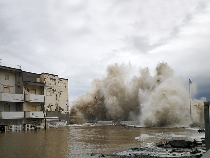Tortora non è solo mare, ma senza mare e spiaggia rischierà di morire