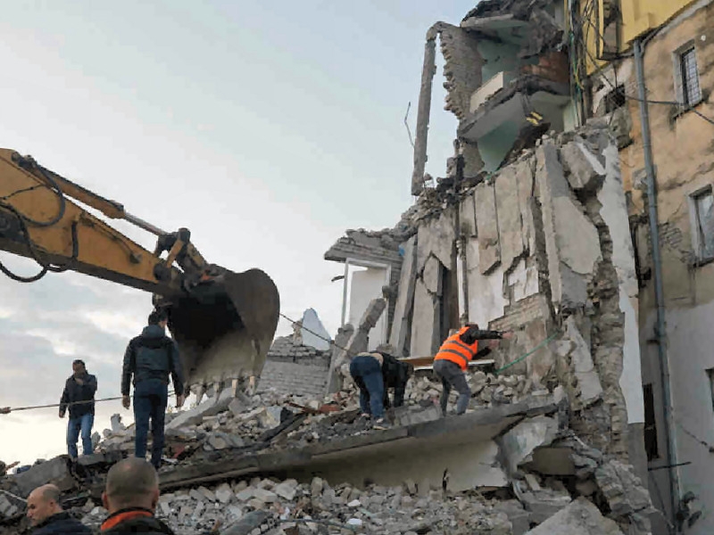 Terremoto in Albania, la vicinanza di Carlo Tansi al popolo albanese. “Impressionanti le immagini che arrivano”
