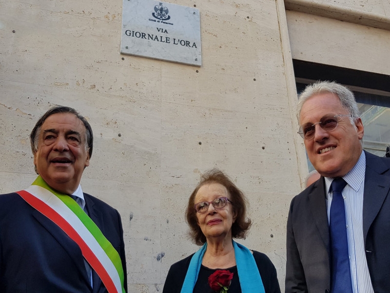 Palermo, inaugurata una via al Giornale L’Ora”, il primo e grande quotidiano antimafia